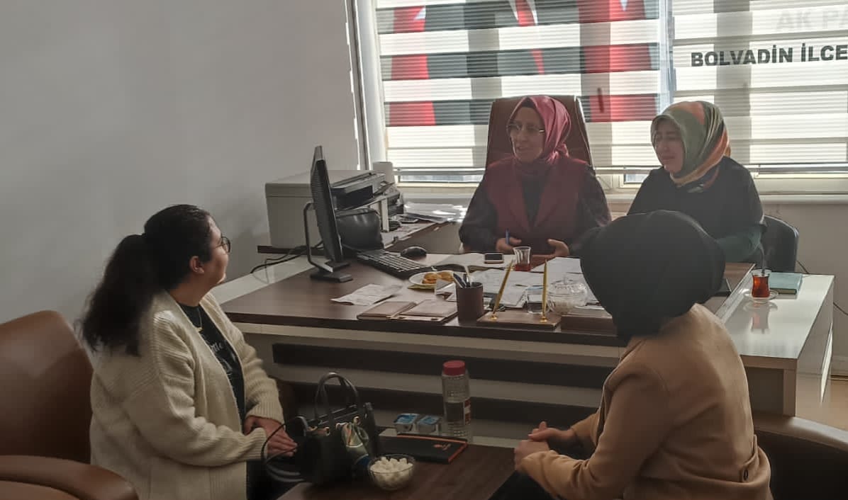 AK Kadınlar Çalışmalarını Sürdürüyor. Başkan Ertürk Bolvadin'de