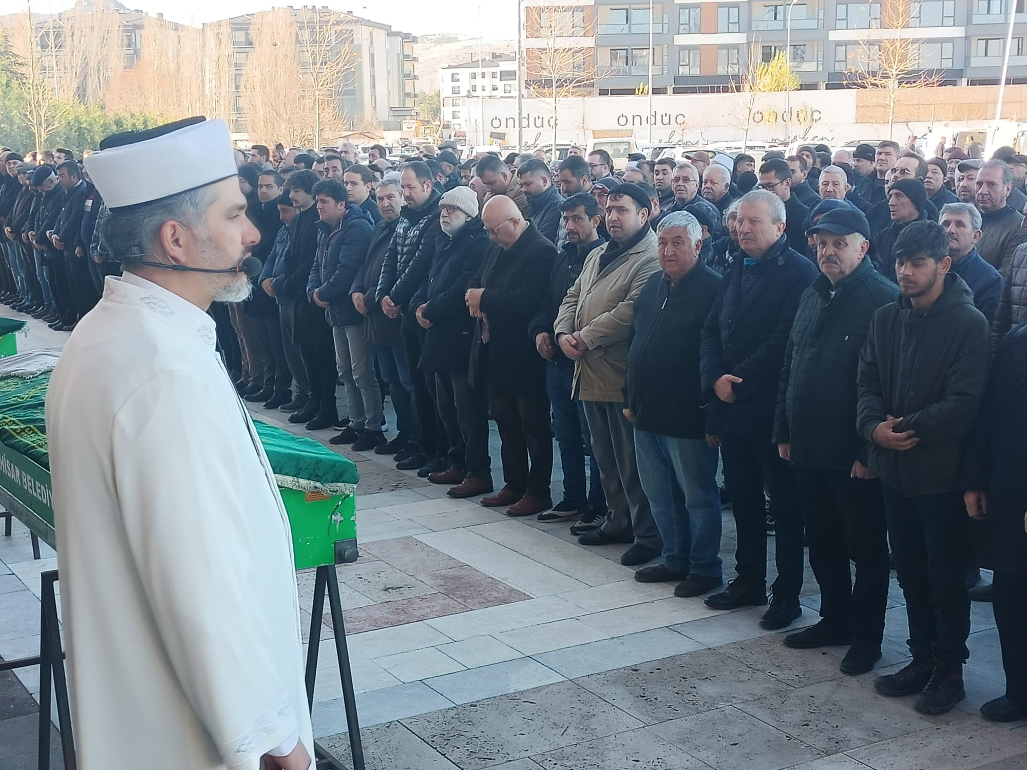 Çakmaktepe son yolculuğuna uğurlandı