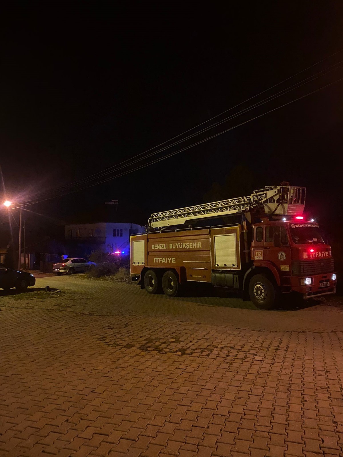 MÜSTAKİL EVDE YANGIN ÇIKTI