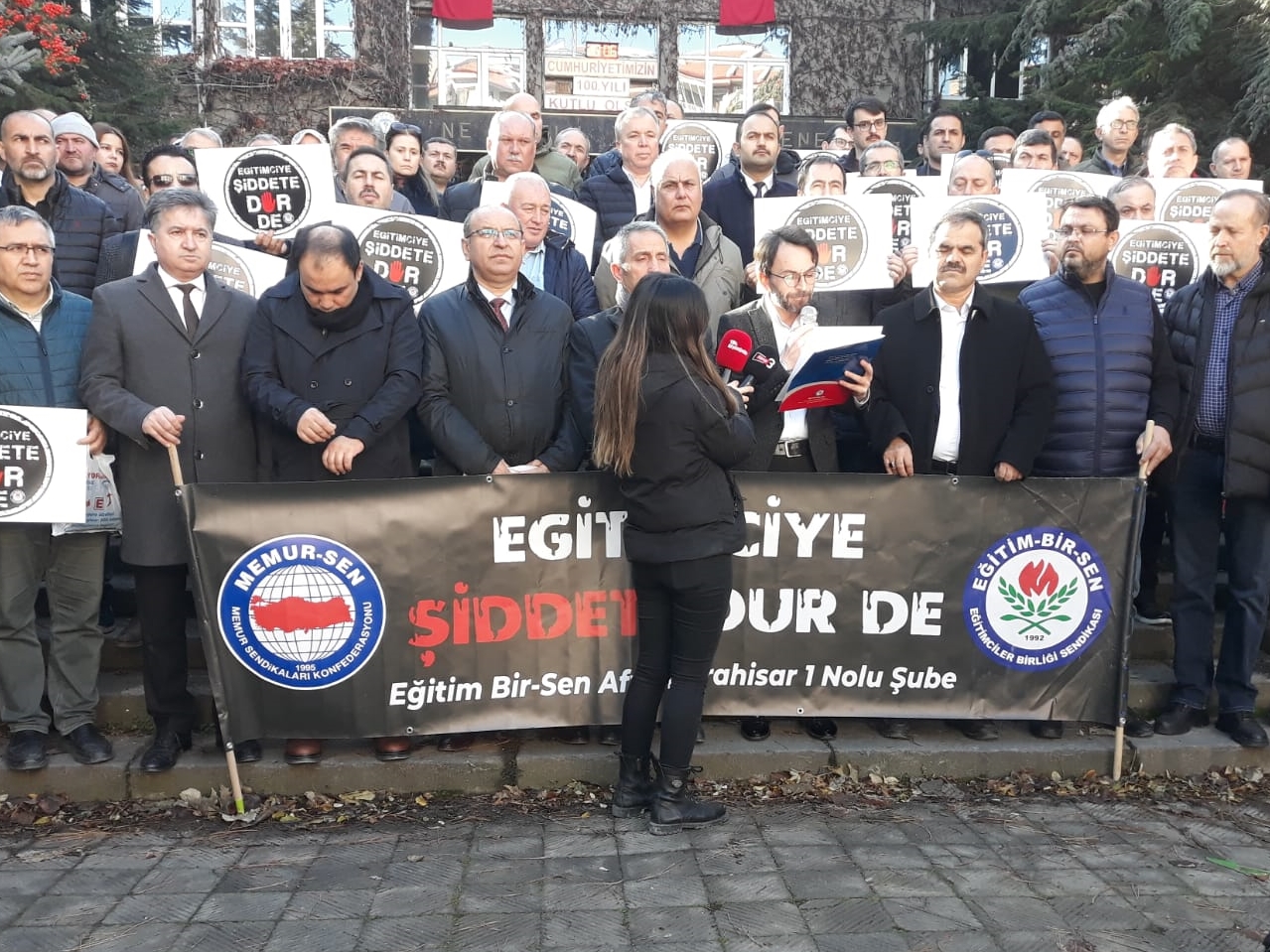 Afyonkarahisar'da Öğretmene Saldırıya Tepki