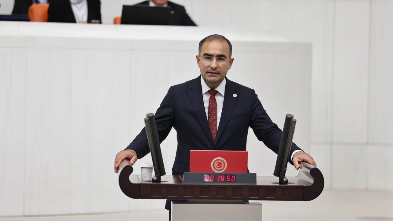 AK Partili Arslan'ın Hedefinde PKK ve Sevicileri Vardı. Arslan Sert Sözlerle Yüklendi