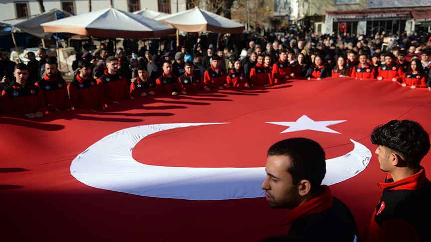 ŞEHİTLERİMİZİ UĞURLUYORUZ
