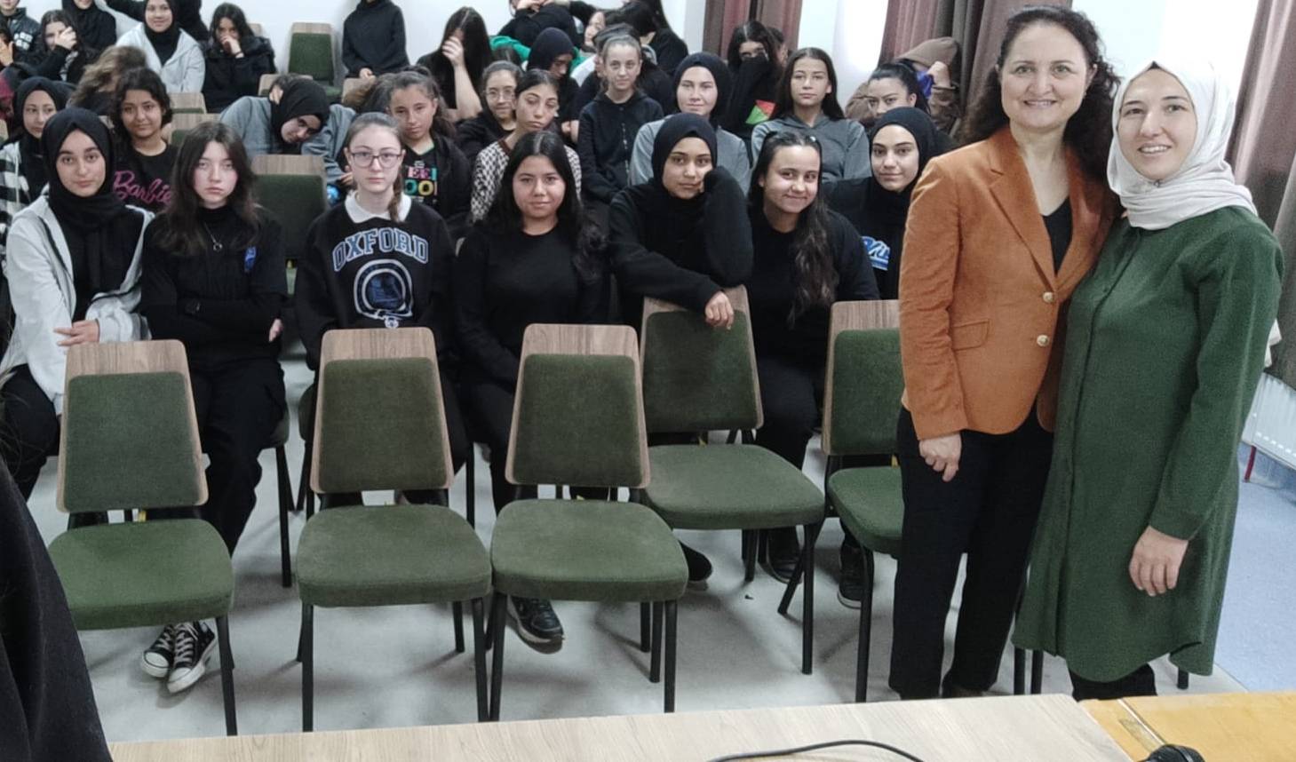 Lise Öğrencilerine Teknoloji Bağımlılığı anlatıldı