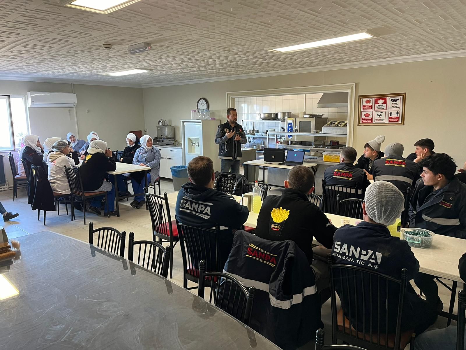 “En İyi Narkotik Polisi Anne”