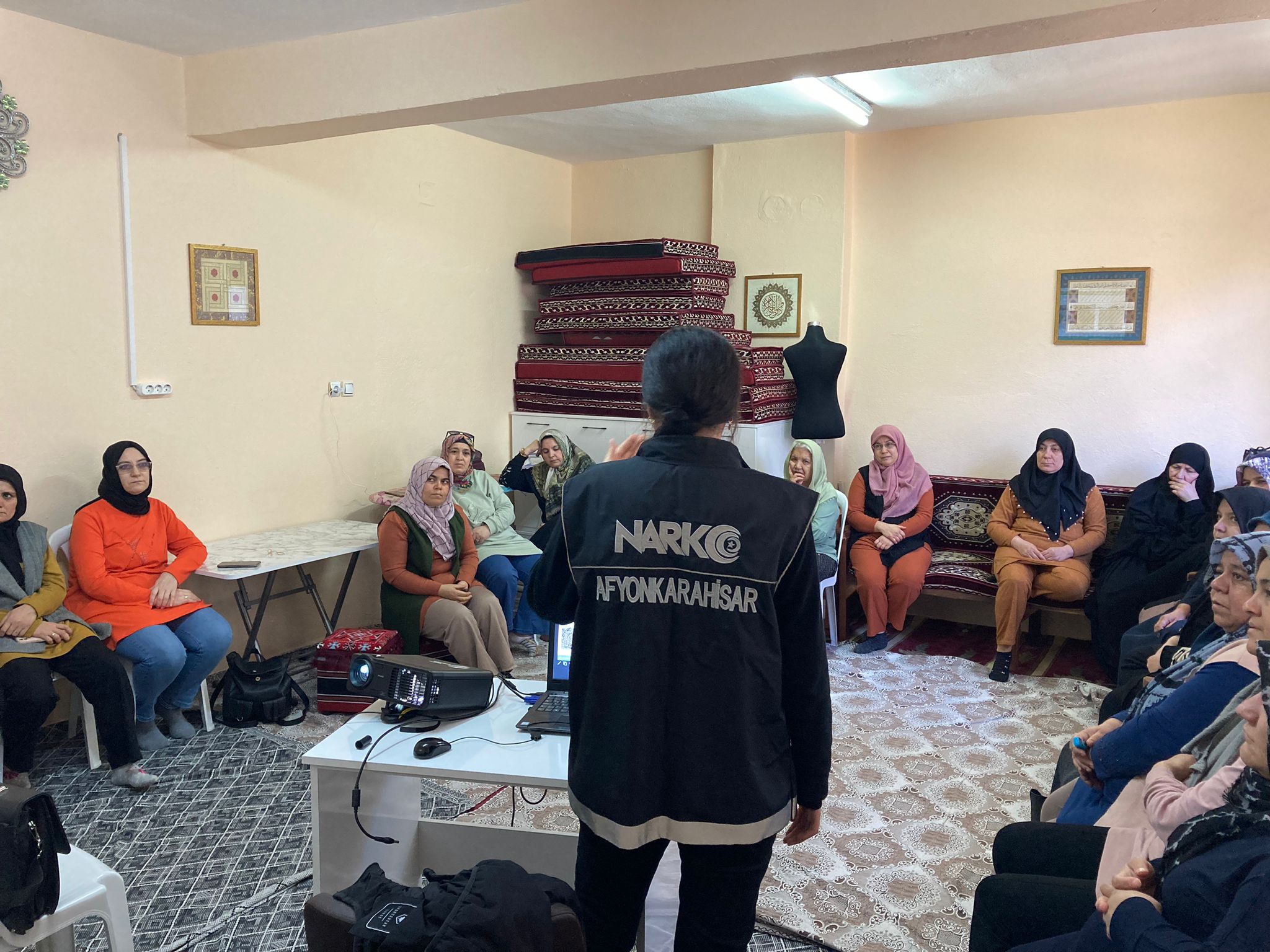 “En İyi Narkotik Polisi Anne”