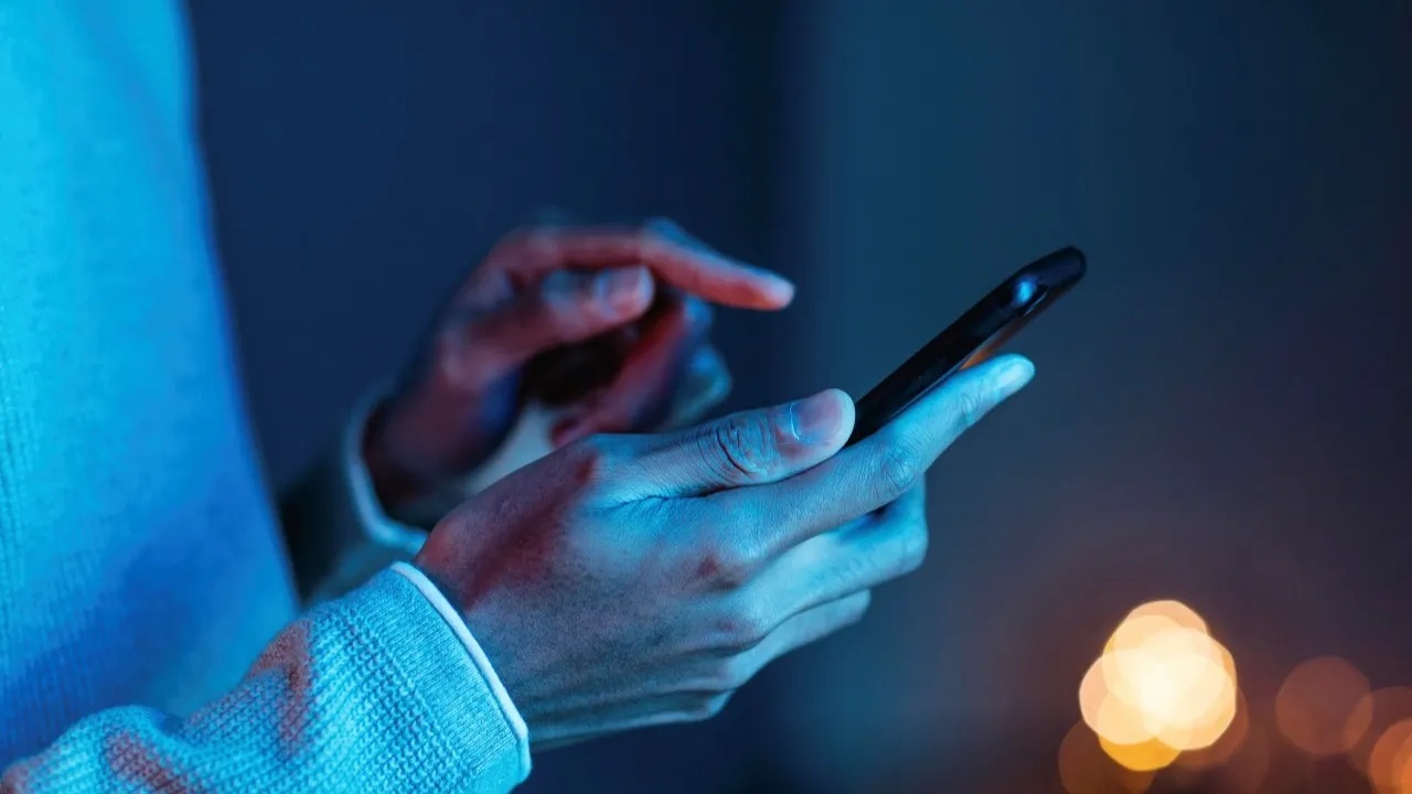 Yurt dışındaki Türklere yönelik mobil cihaz düzenlemesinin detayları belli oldu