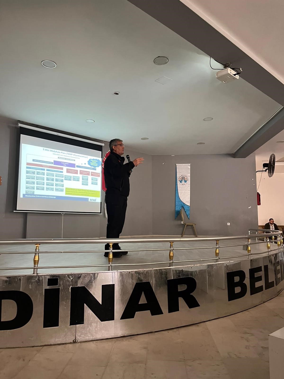 Kamu Personellerine Afet Ve Acil Durum Bilgilendirme Toplantısı