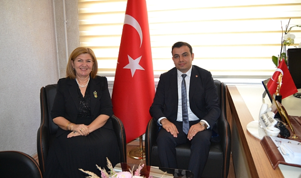 Kaymakam Halis, "Evciler'de 8,5 ton çikolata üretildi"