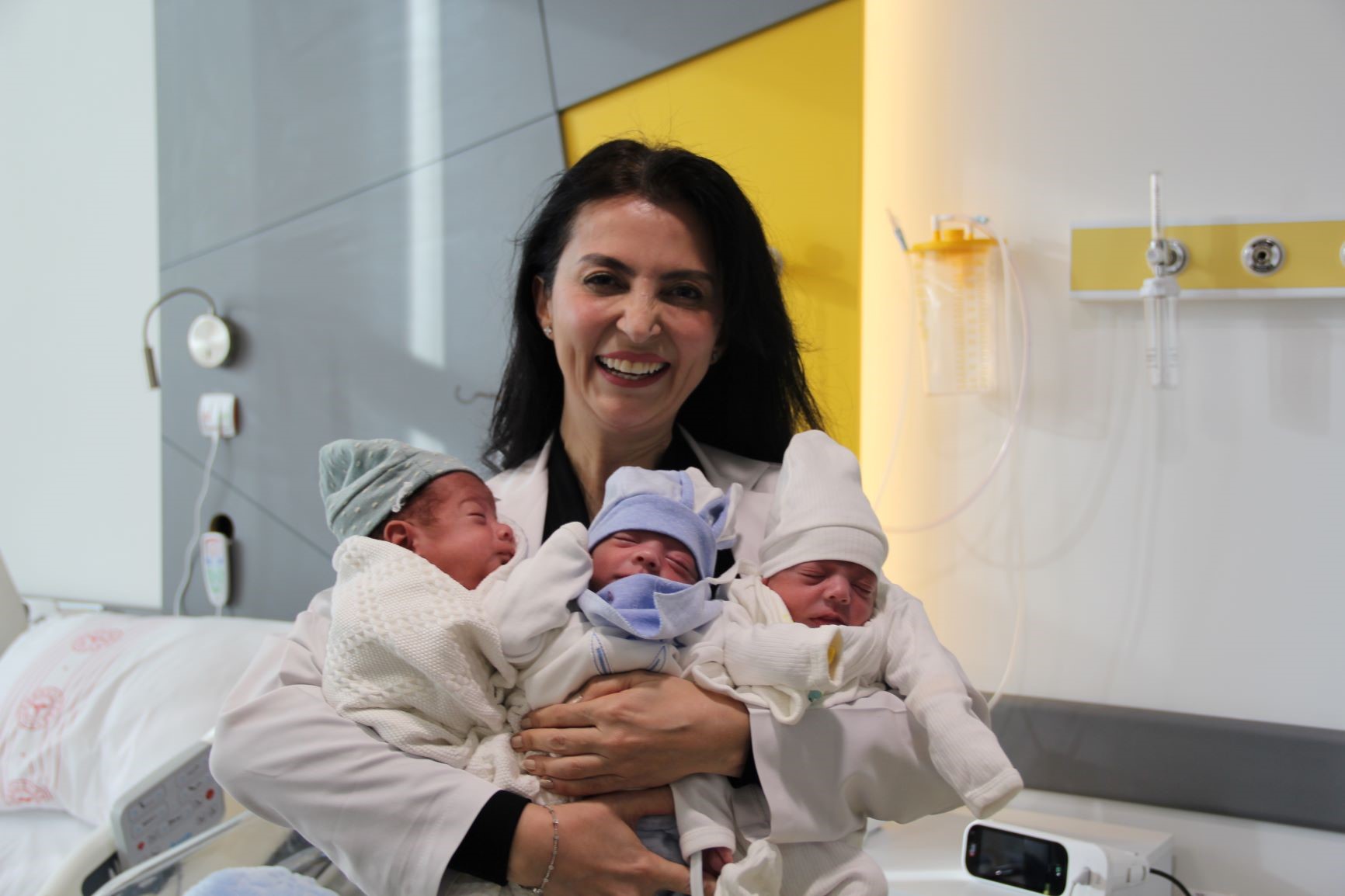 12 Yıllık Bebek Özlemi Üçüzlerle Son Buldu!