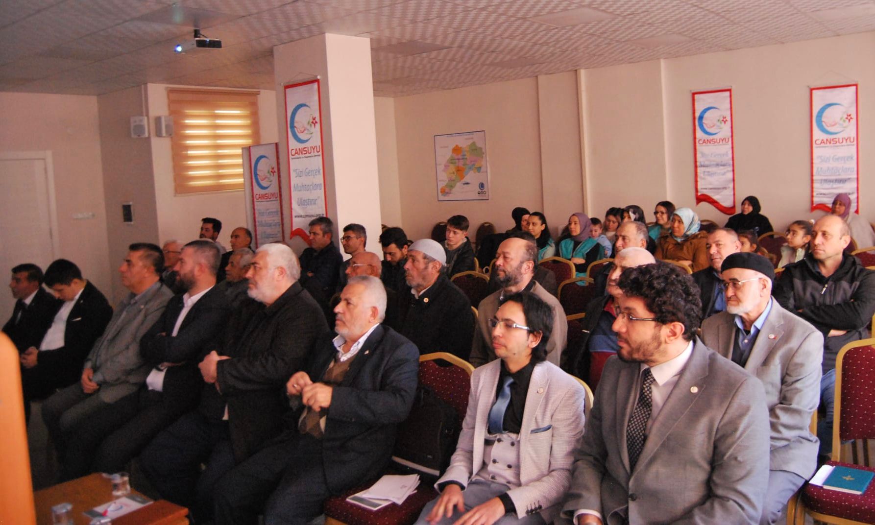 Cansuyu, ilçe temsilcileri ile buluştu