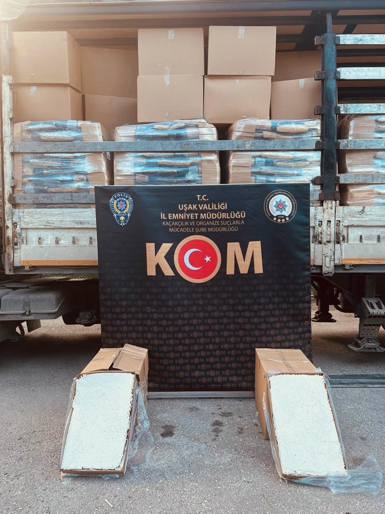 KOM’dan kaçak makaron operasyonu