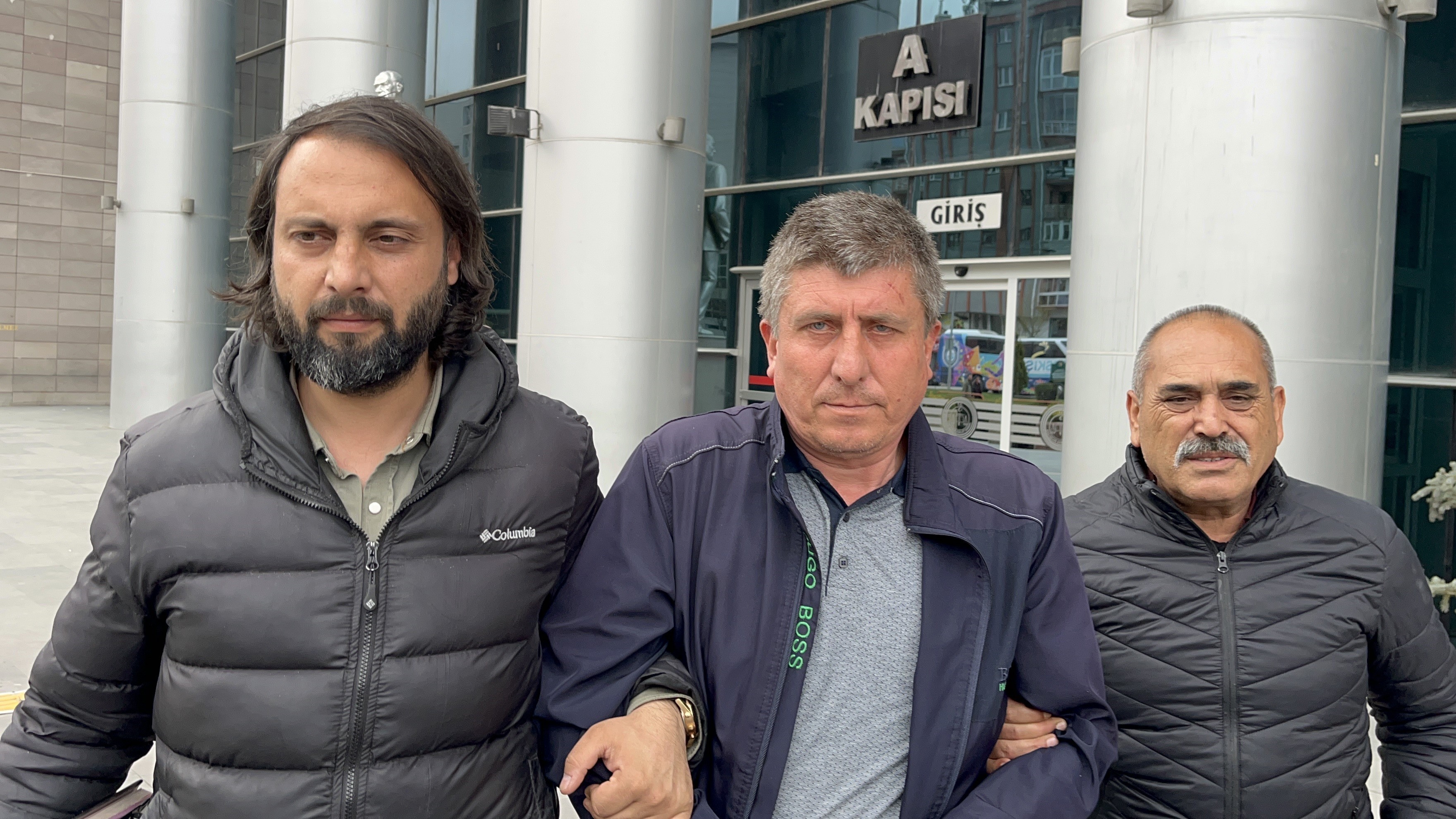 RUS EŞİNİ 14 YERİNDEN BIÇAKLAYARAK ÖLDÜRDÜ