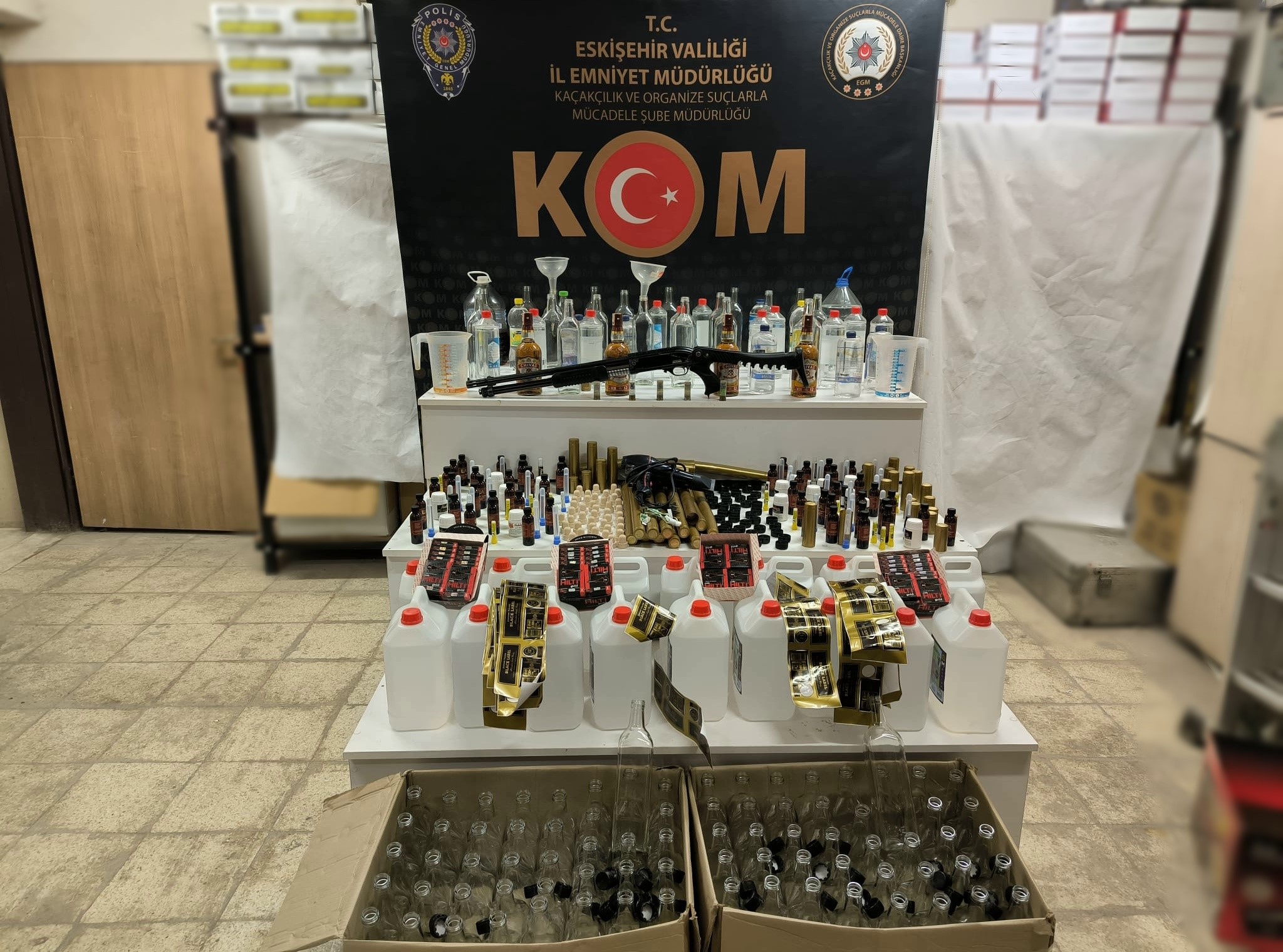 POLİSTEN SAHTE ALKOLE GEÇİT YOK