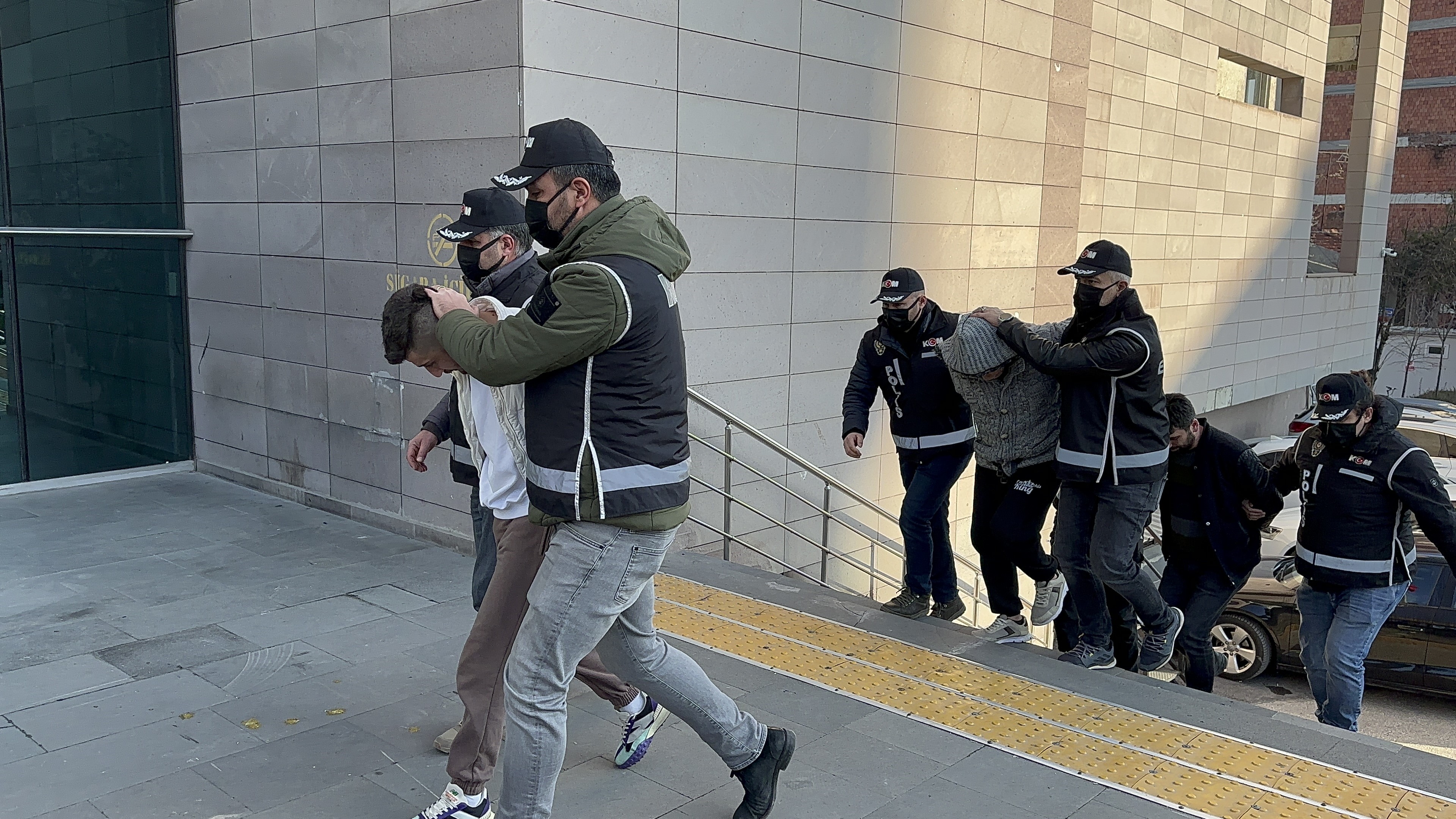 POLİSTEN SAHTE ALKOLE GEÇİT YOK