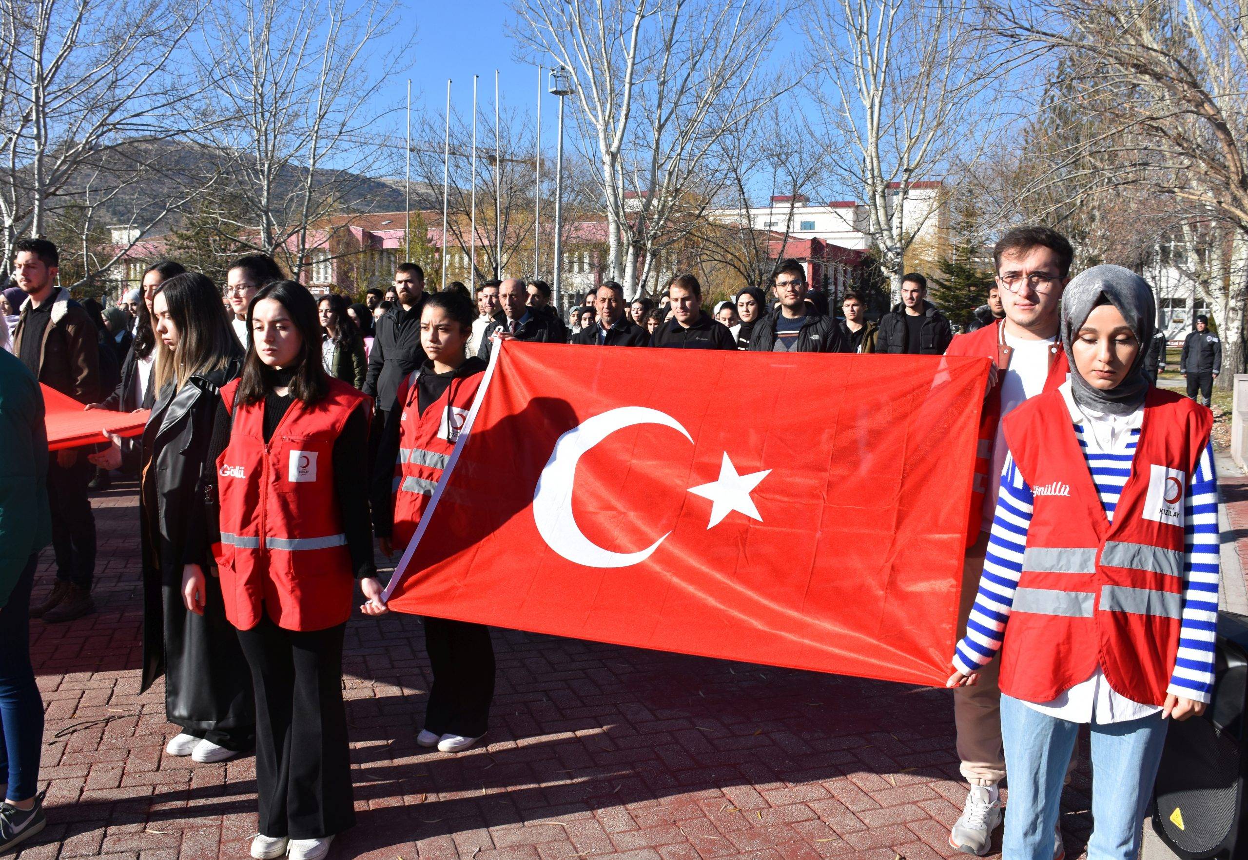 AFSÜ  ŞEHİTLER İÇİN TEK YÜREK