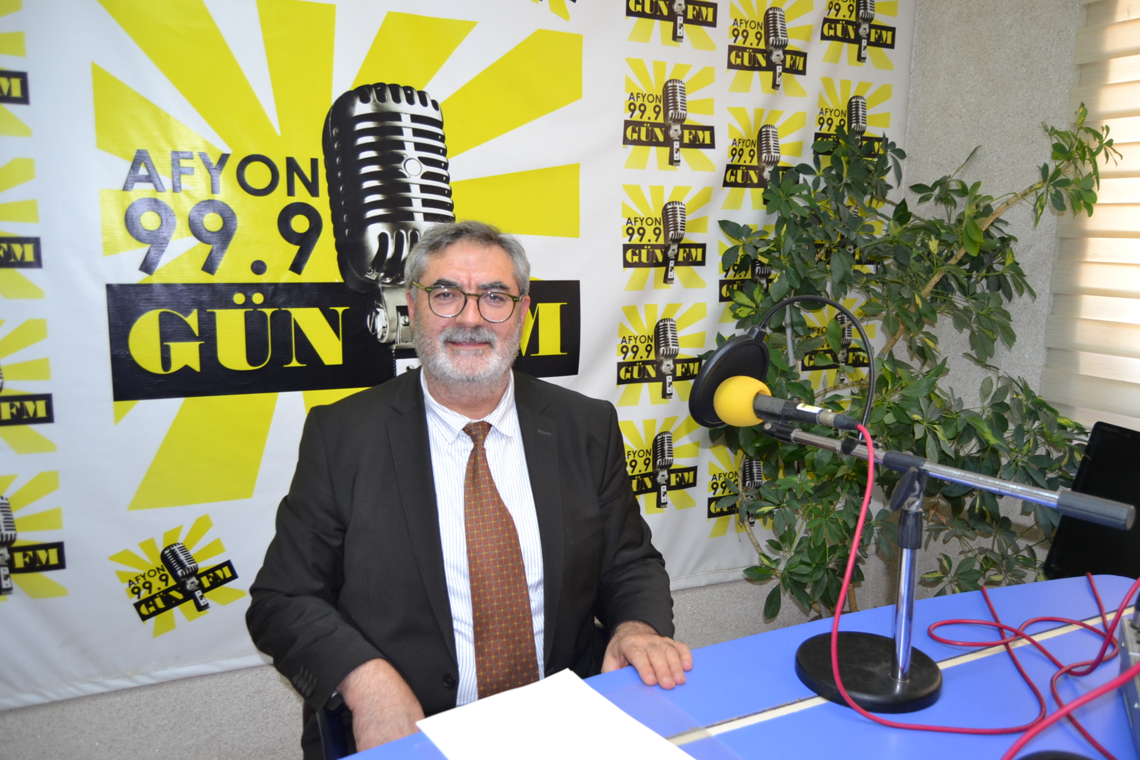PROF VİŞNE GÜN FM'' E KONUK OLDU