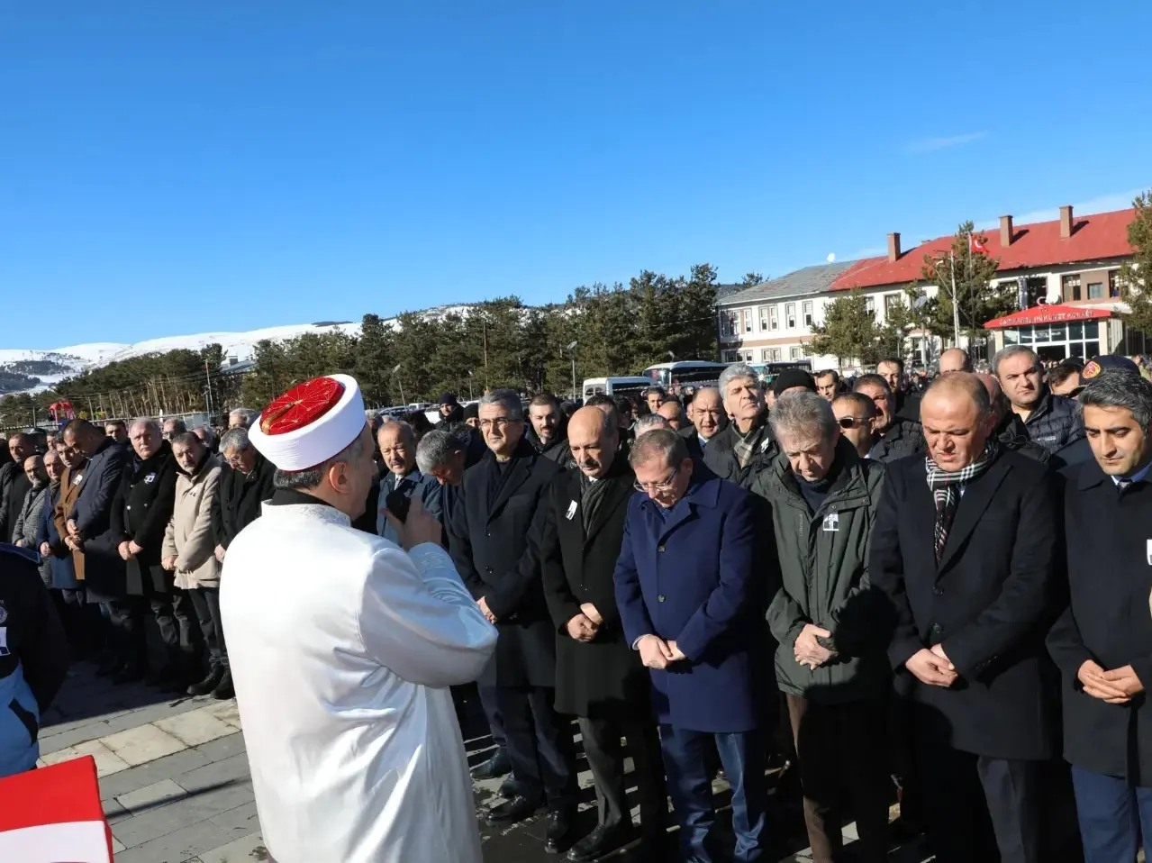 MHP milletvekili  Taytak,  Sarıkamış Belediye Başkanı Harun Hayali'nin Cenaze Törenine Katıldı