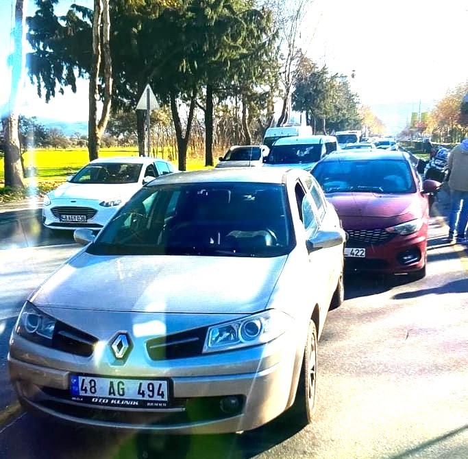 Zincirleme Trafik Kazası:1 Yaralı