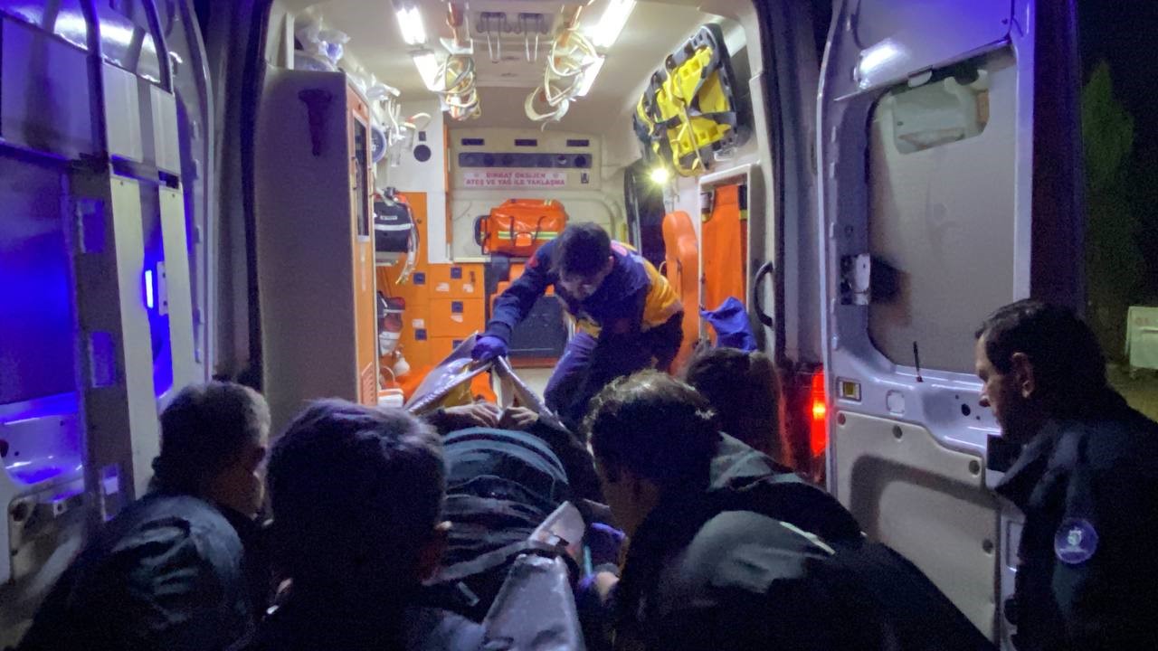 Otomobil 35 Metrelik Uçurumdan Dere Yatağına Uçtu: 1 Yaralı
