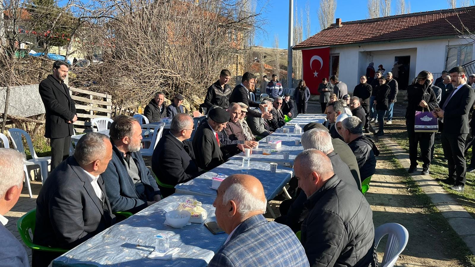 VALİ YİĞİTBAŞI ŞEHİDİMİZİN MEVLİD-İ ŞERİF PROGRAMINA KATILDI