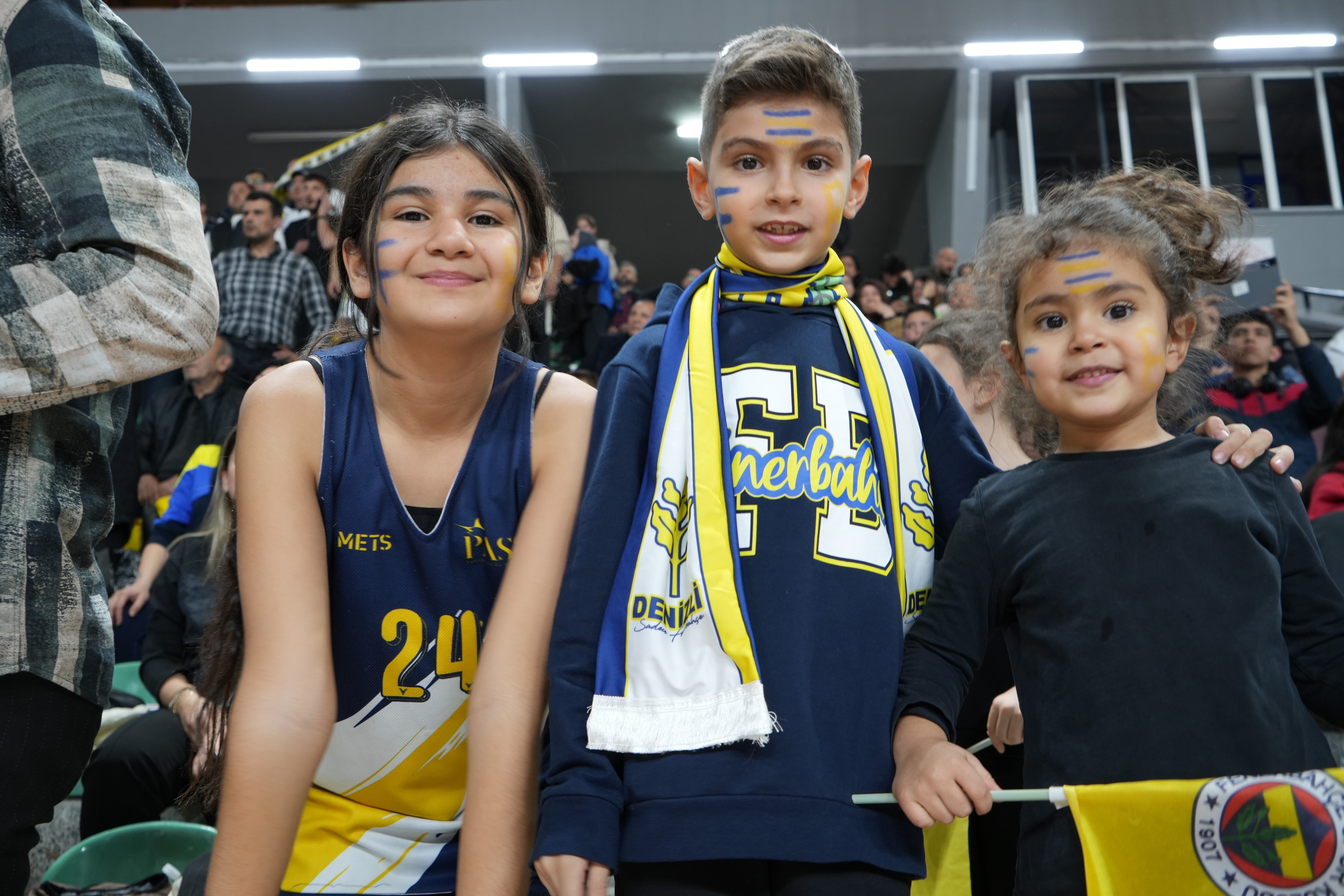 ANTRENÖR HEM SESİNİ HEM DE MAÇI KAYBETTİ