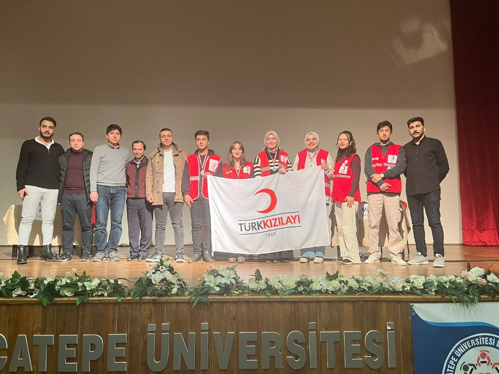 AKÜ GENÇ KIZILAY TOPLULUĞU BİRİNCİ OLDU