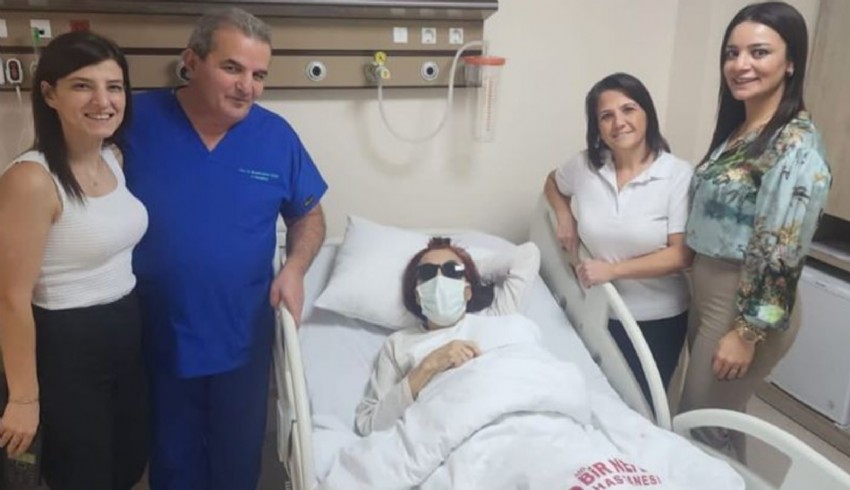 Şarkıcı Leman Sam hastaneye kaldırıldı