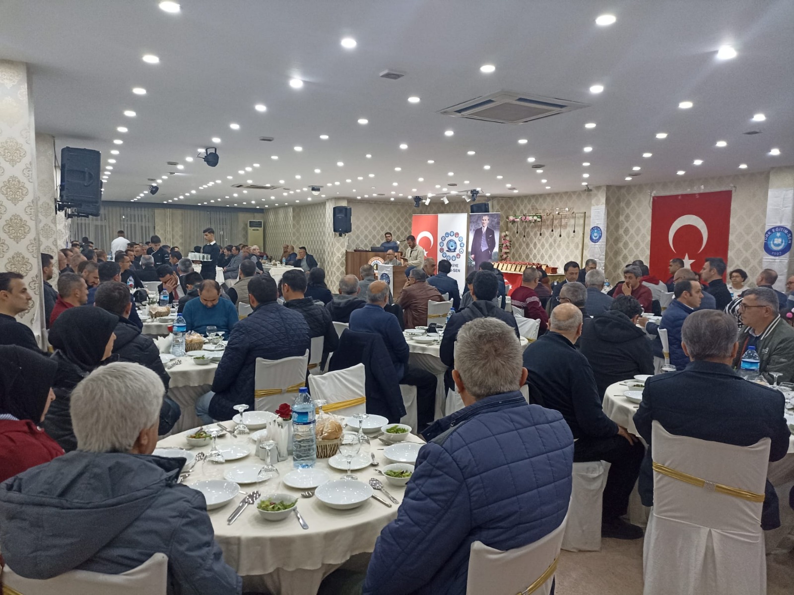 SENDİKAMIZIN KAPISI HER DAİM SİZLER İÇİN AÇIKTIR”