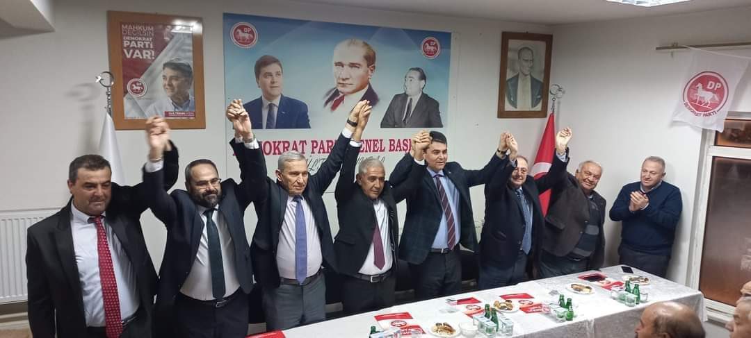 DP Lideri Uysal  yılın son gününde Afyonkarahisar'da sürpriz yaptı aday açıkladı