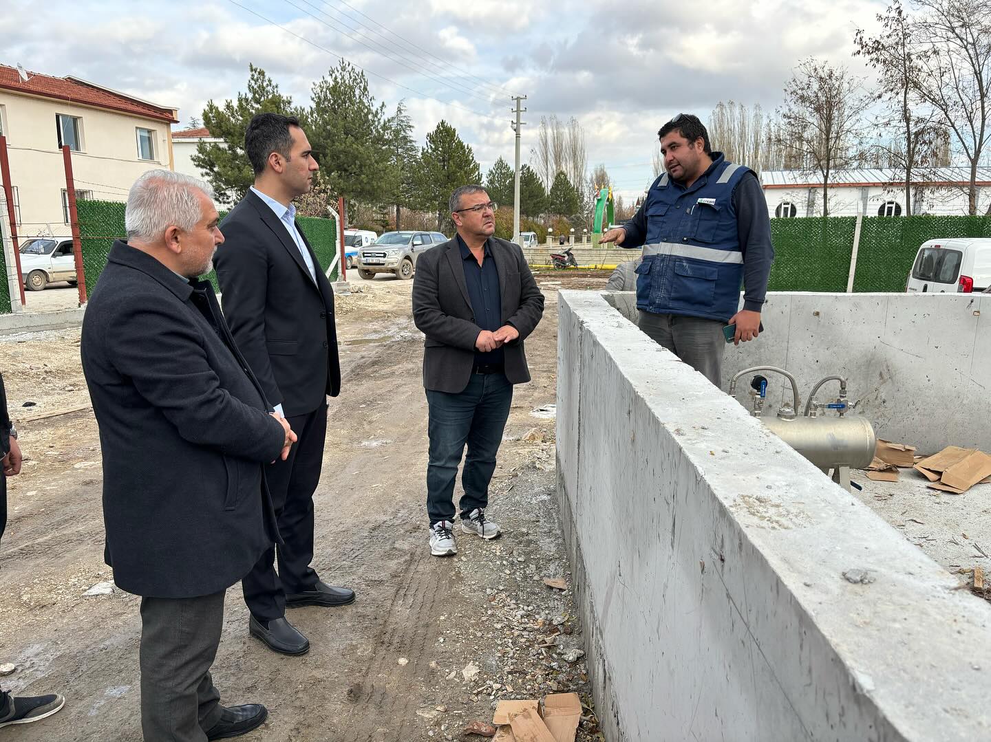 Sinanpaşa'da Kaymakam ve Belediye Başkanı Beraber Teknik İncelemelerde Bulundu