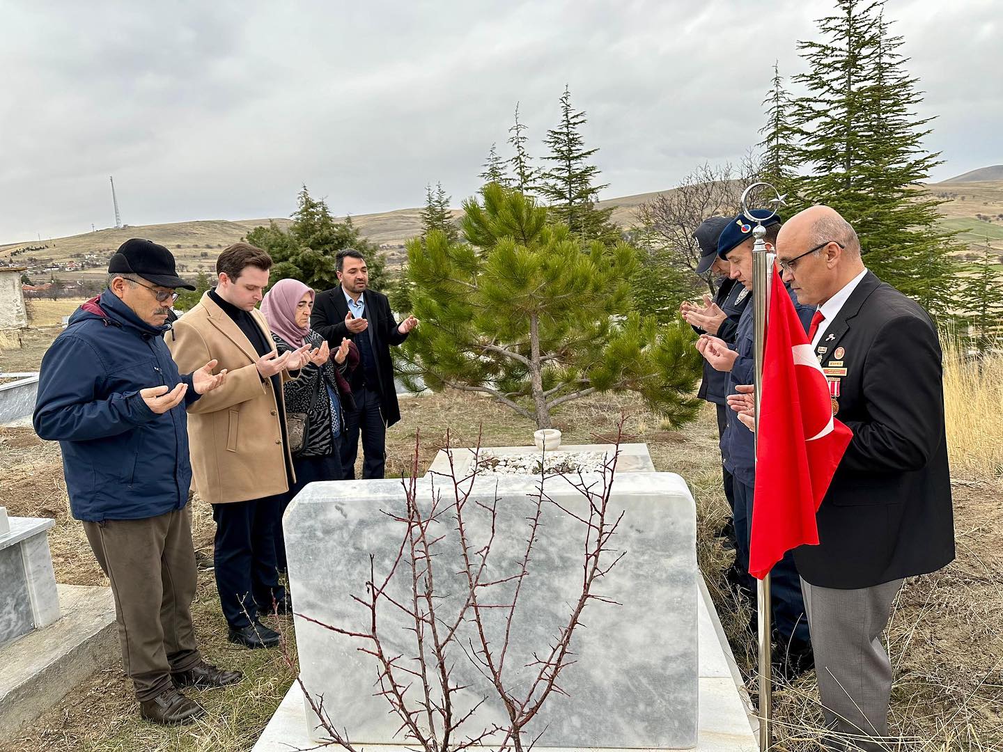Sultandağlı Şehit Polis Memuru Kabri Başında Dualar İle Anıldı