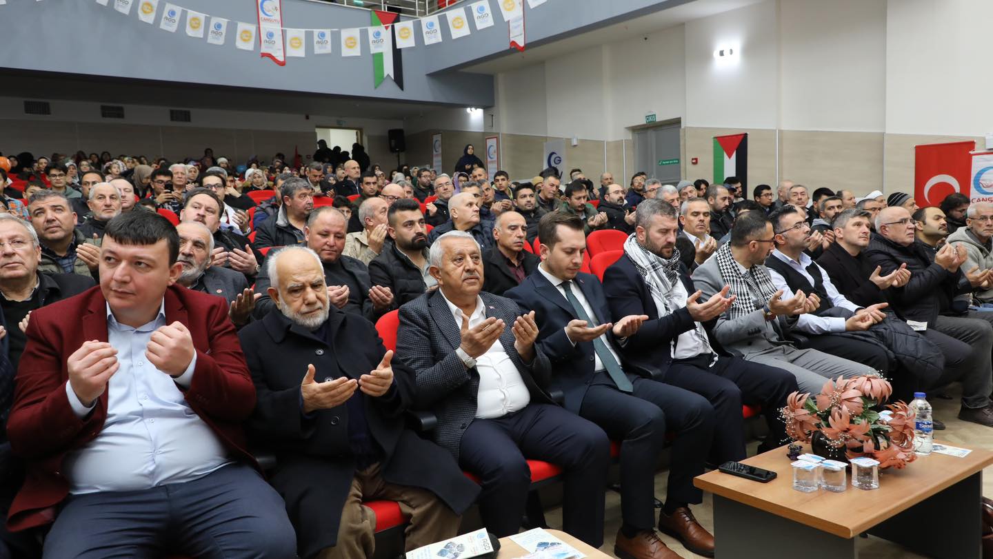 Başkan Zeybek Anadolu Gençlik Derneği'nin Programına Katıldı