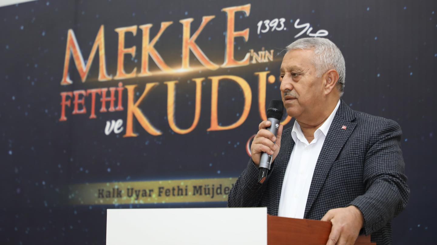 Başkan Zeybek Anadolu Gençlik Derneği'nin Programına Katıldı
