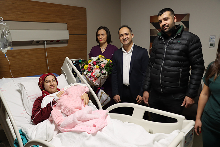 Yeni Yılın İlk Bebekleri Dünyaya Geldi