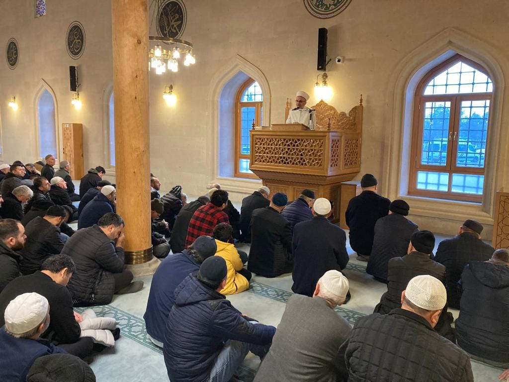 Sabah Namazında Bir Araya Geldiler. Paşa Camii Doldu Taştı