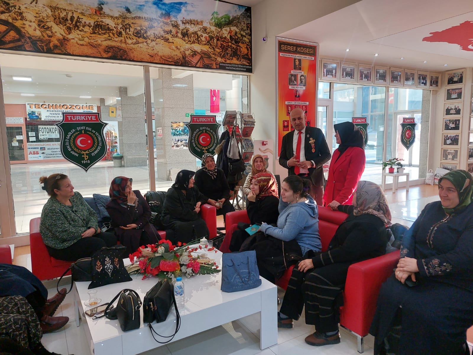 Başkan Kumartaşlı Misafirlerini Ağırladı