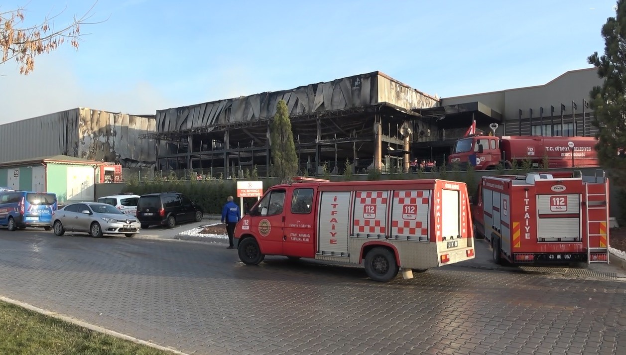 Porselen Fabrikasında Çıkan Yangın Kontrol Altına Alındı