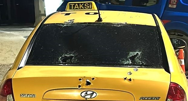 BABA VE 3 OĞLUNDAN EVİ TERK EDEN ANNEYE TUZAK