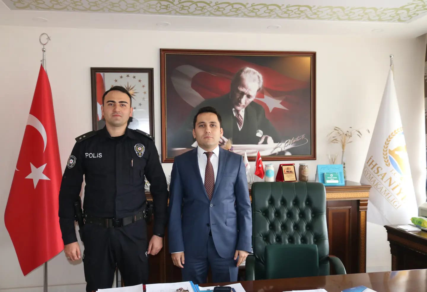 İhsaniye Emniyetinde Terfi Rütbeyi Kaymakam Bildirici Taktı