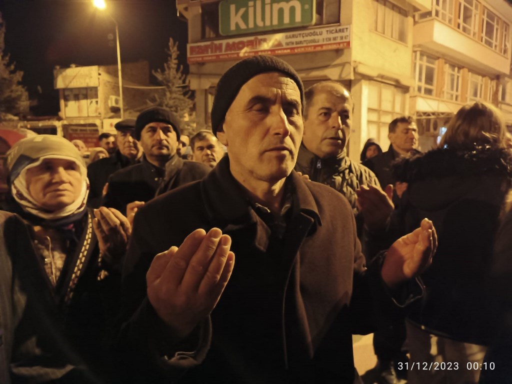 90 UMRE YOLCUSU DUALARLA UĞURLANDI
