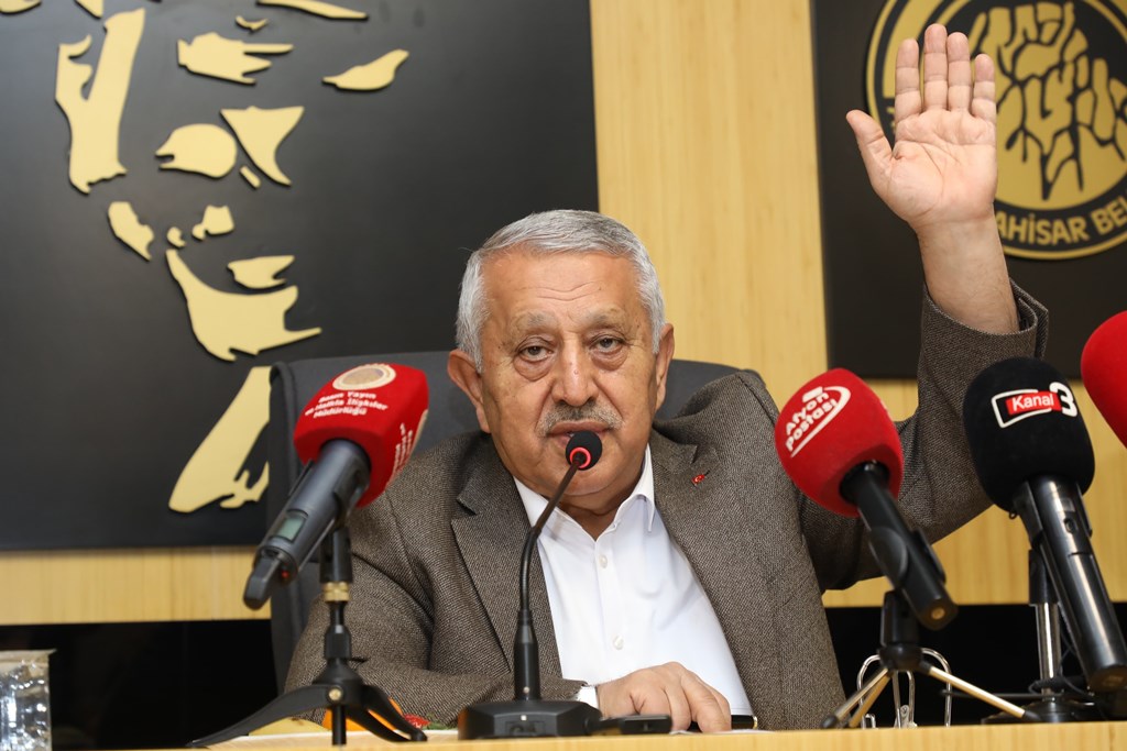 BAŞKAN ZEYBEK YATIRIM FAALİYETLERİNDEN O ALANA DİKKAT ÇEKTİ
