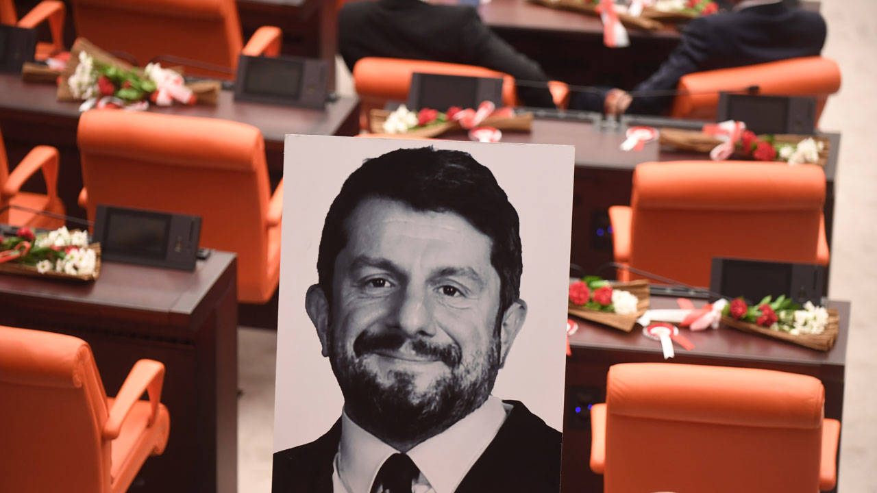 CHP'li Özel'den Adalet Sistemine Sert Tepki