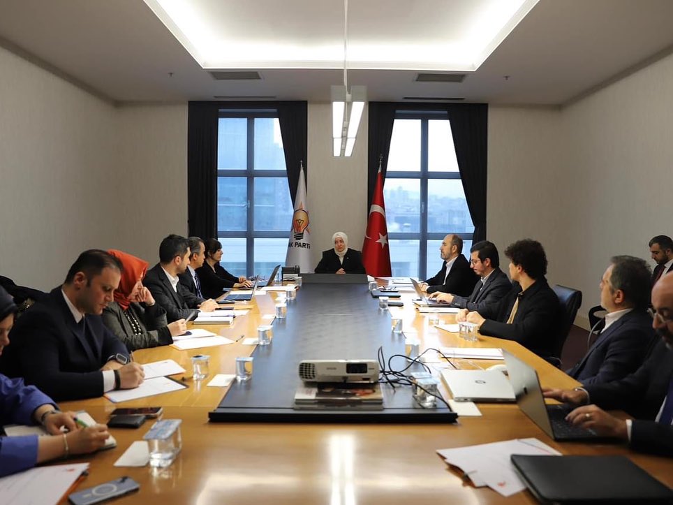 AK PARTİ AFYONKARAHİSAR İL TEŞKİLATI ÜYELERİ, GENEL MERKEZ TOPLANTISINA KATILDI
