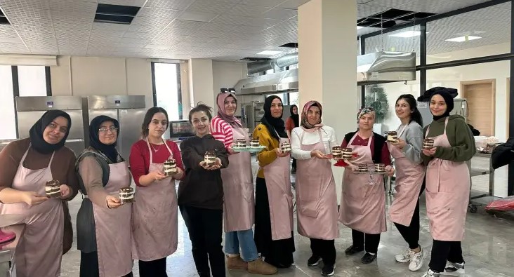 Emirdağ Belediyesinden hanımlara en lezzetli kurs