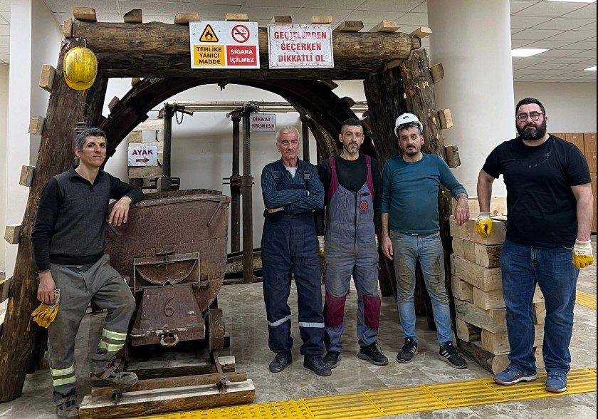 AKÜ'DEN  MÜHENDİSLERE SAHA DENEYİMİ YAŞATACAK YERALTI MADEN OCAĞI MODELİ