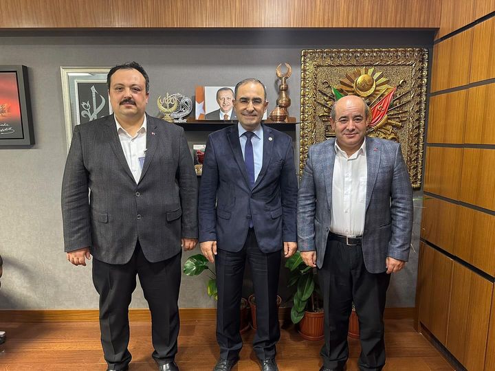 AK Parti Afyonkarahisar Milletvekili Hasan Arslan, Bolvadin İlçe Başkanı Hasan Topçu ve Dişli Belediye Başkanı Süreyya Güvenir'i Ağırladı
