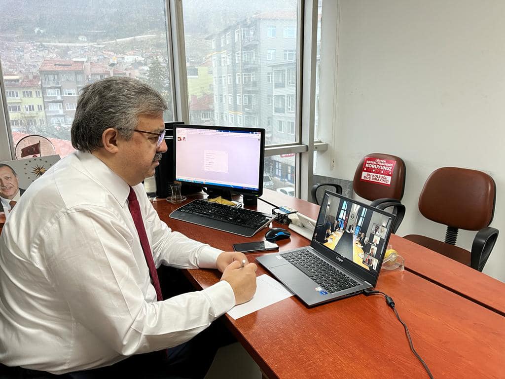 AK Partili Yurdunuseven Kolları Sıvadı. Gündemi Yerel Seçim Oldu