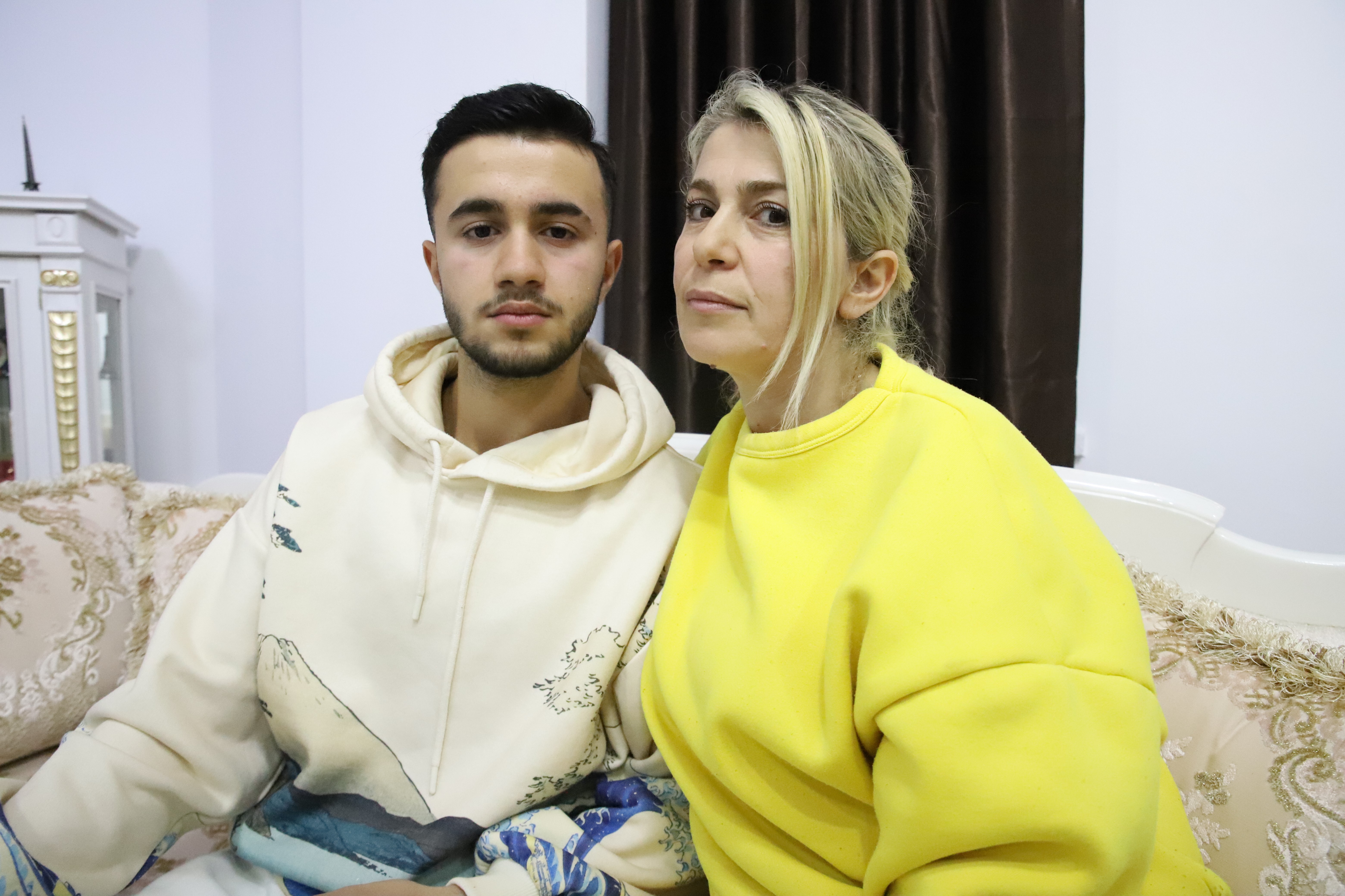 Enkazdan 96 Saat Sonra Çıkarıldı İdrarını İçerek Hayatta Kaldı