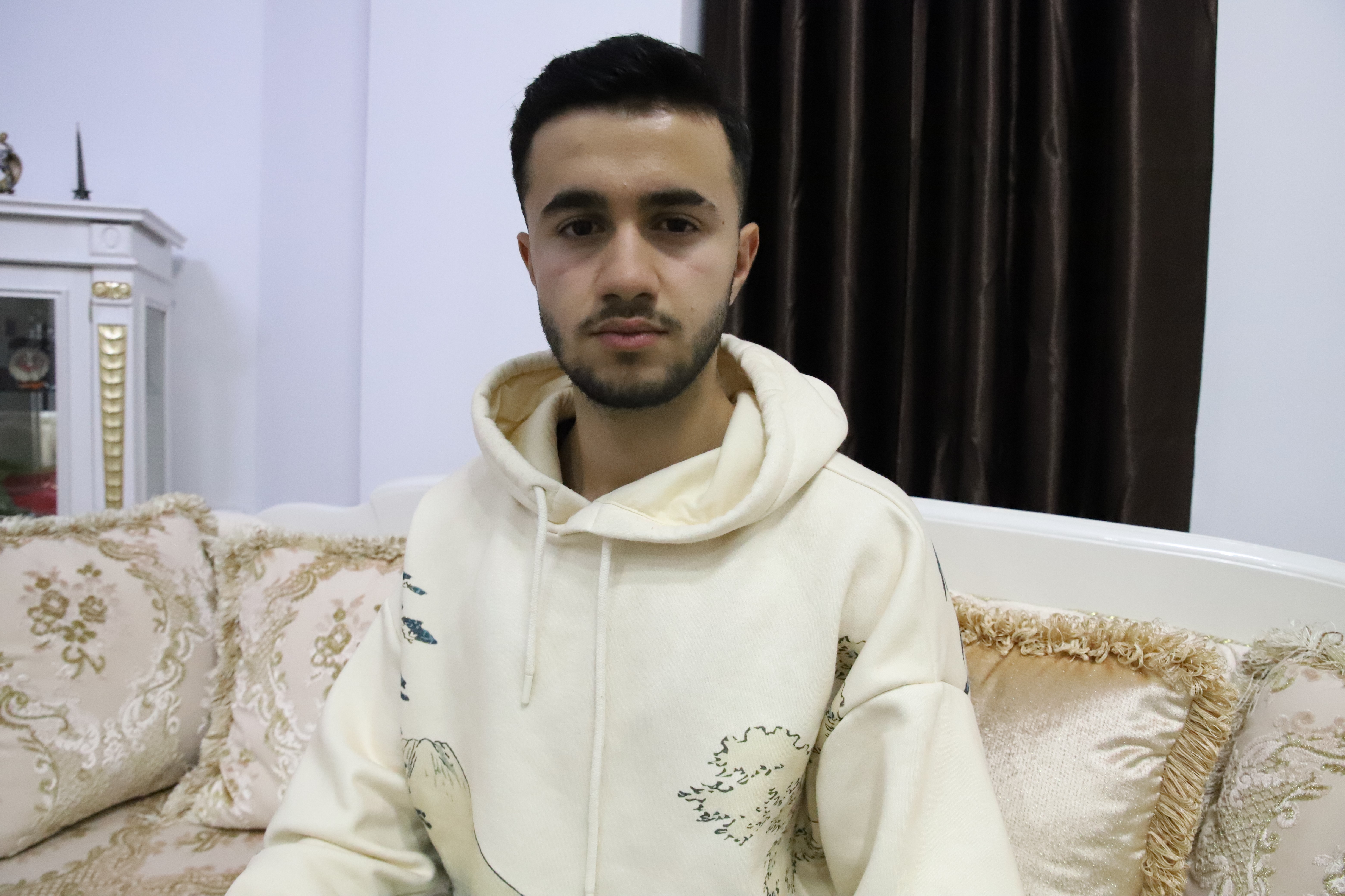 Enkazdan 96 Saat Sonra Çıkarıldı İdrarını İçerek Hayatta Kaldı
