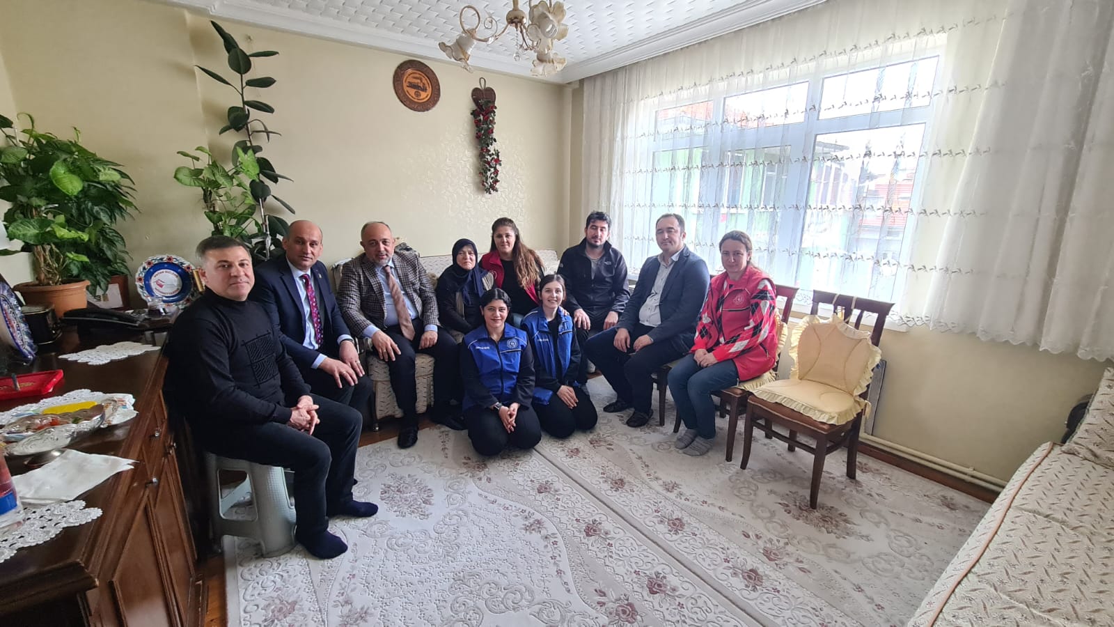 Şehit Annesine Moral Ziyareti Gerçekleştirdi